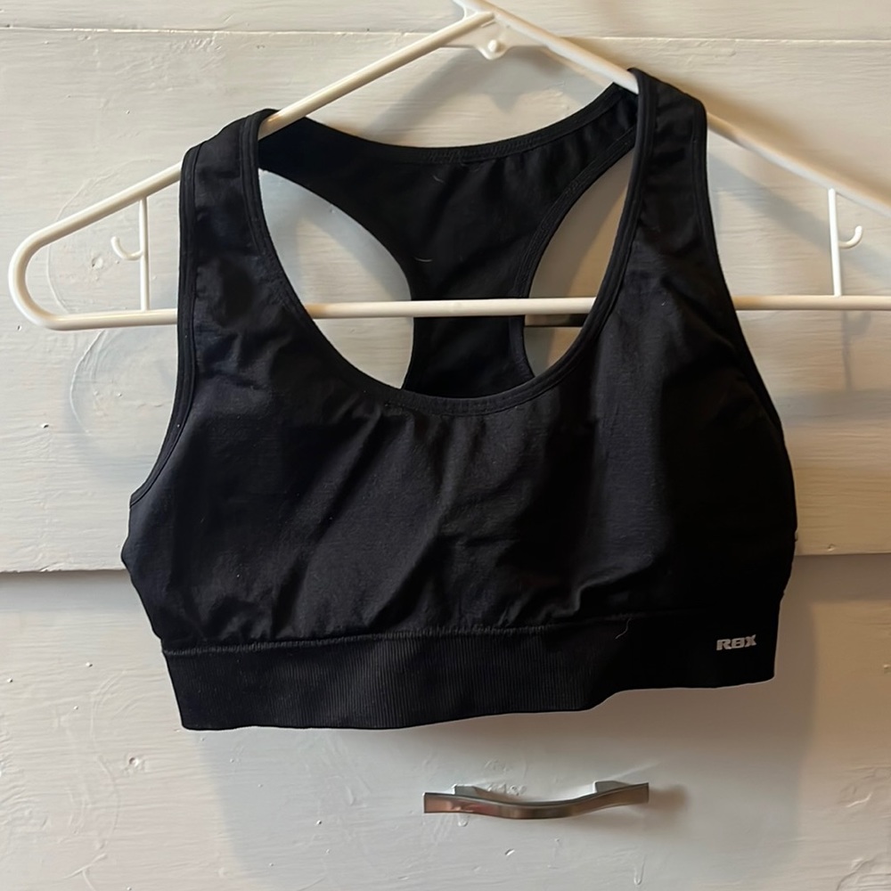 black sports bra